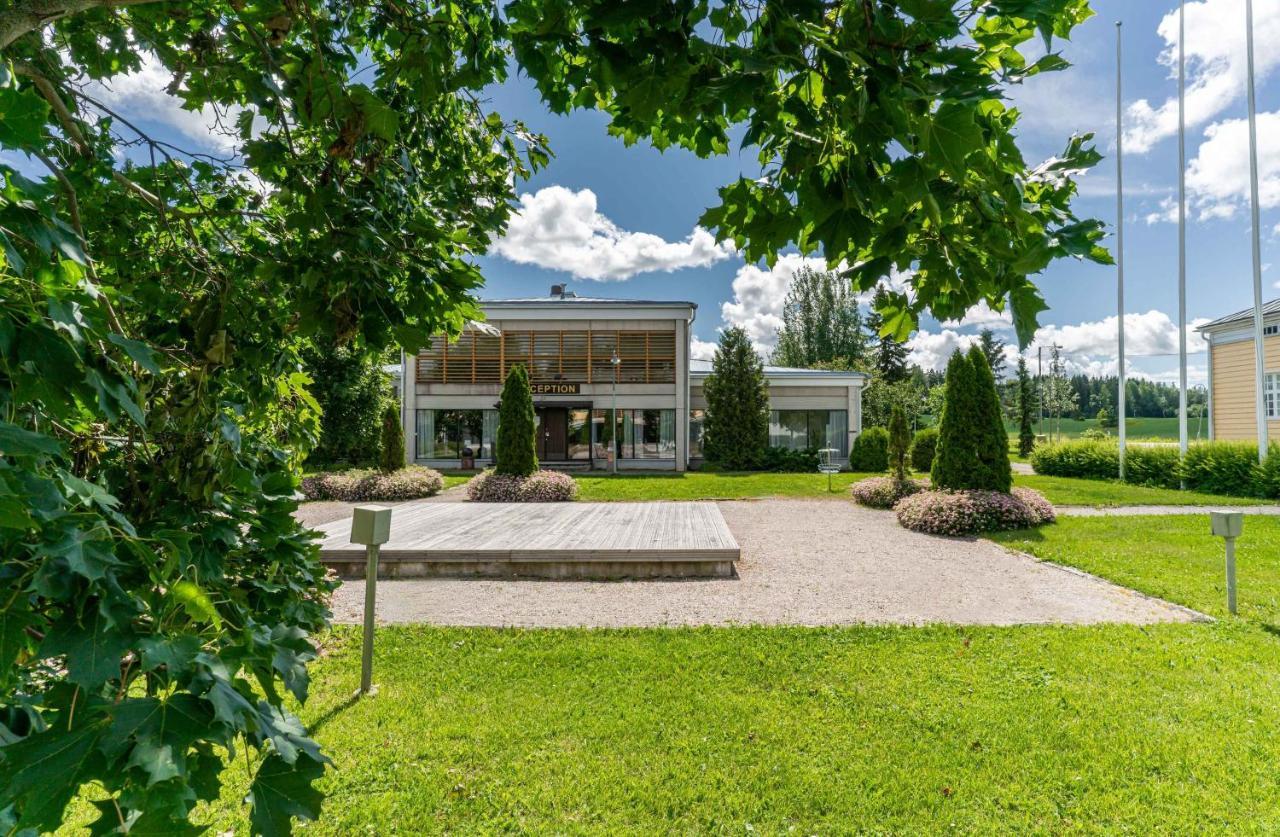 Sannasin Kartano Hotel Buitenkant foto