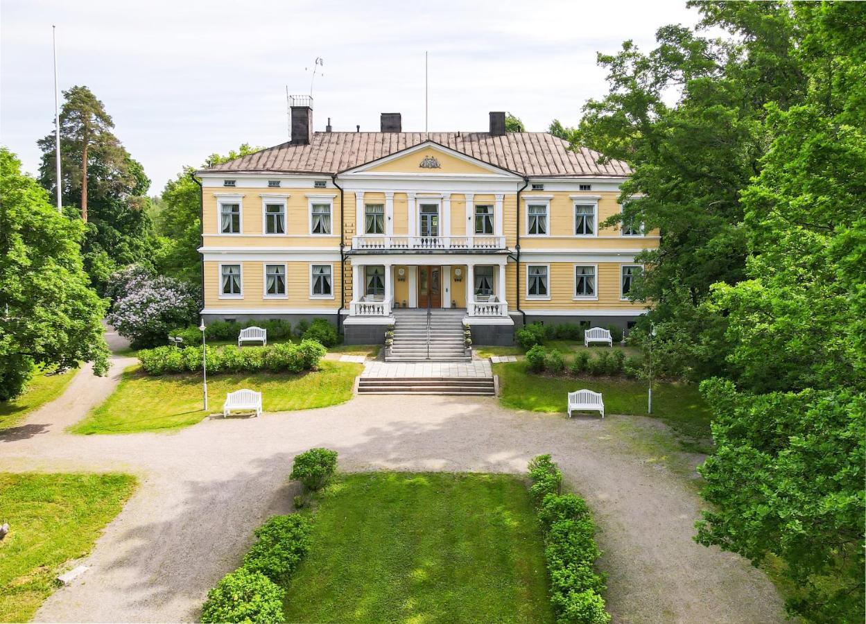 Sannasin Kartano Hotel Buitenkant foto